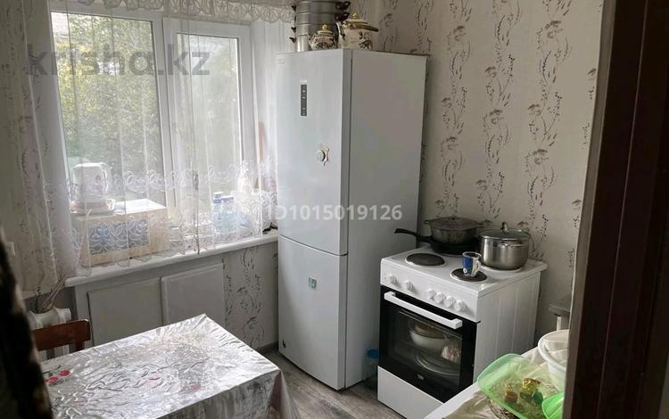 2-бөлмелі пәтер · 41 м² · 3/5 қабат, Проспект Нурсултана Назарбаева 9 — Космическая, Амре Кашаубаева, бағасы: 20 млн ₸ в Усть-Каменогорске, Ульбинский — фото 2