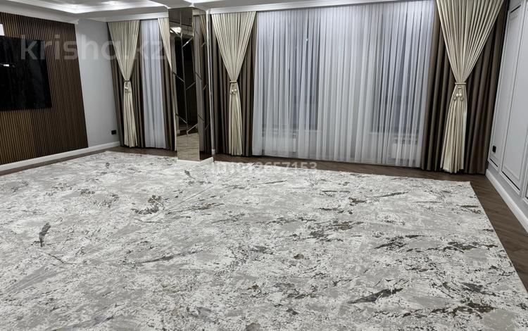 4-бөлмелі пәтер · 156 м² · 3/6 қабат, Переулок Рысбек Батыр 19 — Рысбек Батыр Толе Би, бағасы: 76 млн ₸ в Таразе — фото 2