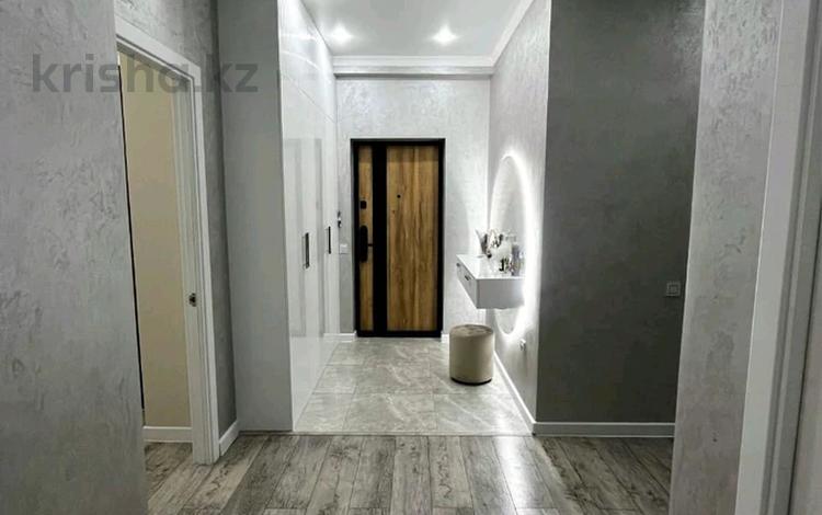 3-бөлмелі пәтер · 99 м² · 7/10 қабат, 19-ш/а. №14 участок, бағасы: 53 млн ₸ в Актау, 19-й мкр — фото 2