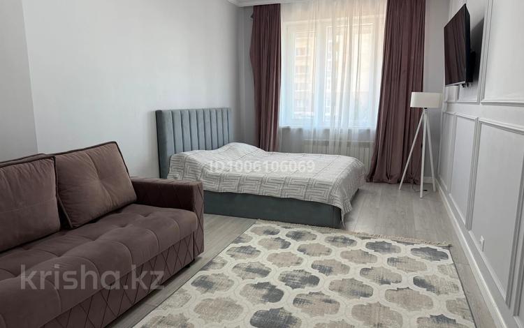 1-комнатная квартира · 46.5 м², Туркестан 28A за 260 000 ₸ в Астане, Есильский р-н — фото 2