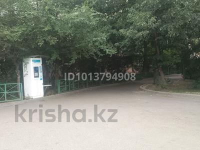 3-бөлмелі пәтер · 55 м² · 1/4 қабат, мкр №9 33, бағасы: 300 000 ₸ в Алматы, Ауэзовский р-н