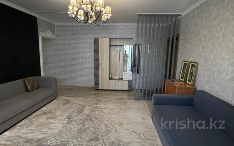 3-комнатная квартира · 65 м² · 3/12 этаж, мкр Самал-2 88 за 67 млн ₸ в Алматы, Медеуский р-н — фото 2