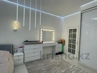 4-комнатная квартира · 110 м² · 14/32 этаж, Аль-фараби за 160 млн ₸ в Алматы, Бостандыкский р-н