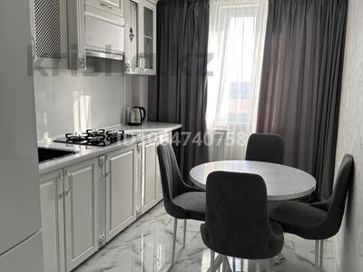 4-комнатная квартира · 96 м² · 8/9 этаж, Айбергенова 1Г за 350 000 ₸ в Шымкенте, Аль-Фарабийский р-н