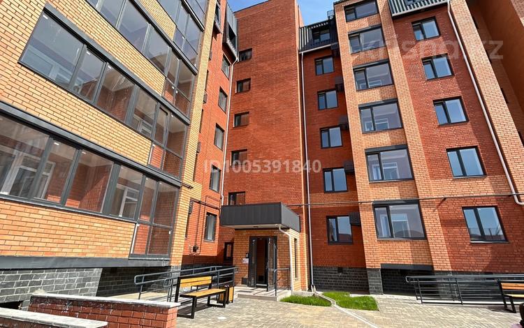 4-комнатная квартира · 114 м² · 3/5 этаж, Мкр. Береке 43 за ~ 44.7 млн 〒 в Костанае — фото 2