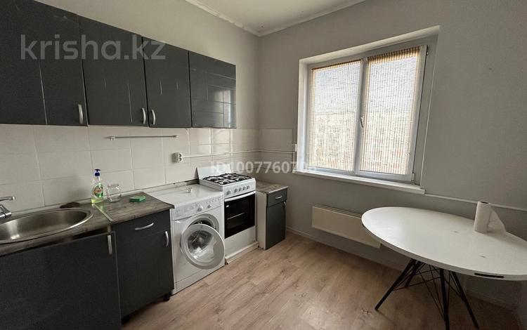 1-бөлмелі пәтер · 40 м² · 9/9 қабат, мкр Тастак-2, Тургут озала 94 — Толе би тургут озала, бағасы: 240 000 ₸ в Алматы, Алмалинский р-н — фото 2