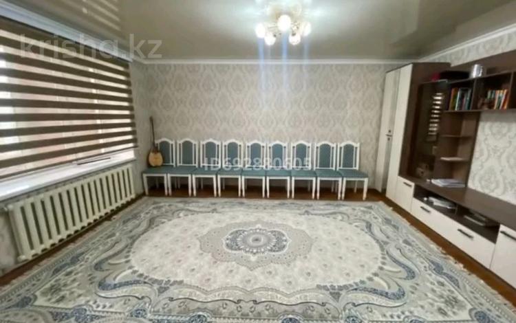 4-комнатная квартира, 79 м², 3/5 этаж, Панфилова — Возле мечети за 14 млн 〒 в Карабулаке — фото 2