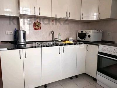 2-бөлмелі пәтер · 60 м² · 11/12 қабат, мкр Акбулак, 1-я улица 43/1 — Момышулы, бағасы: 300 000 〒 в Алматы, Алатауский р-н