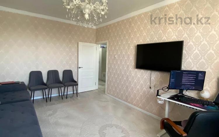 3-комнатная квартира · 80 м² · 7/8 этаж, Макатаева — Валиханова за 54.5 млн ₸ в Алматы, Медеуский р-н — фото 9
