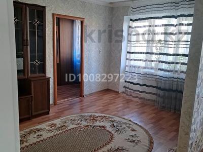 2-комнатная квартира · 42 м² · 2/3 этаж, Азаттык 126 — Торговая база, между маслопром и селестрой. за 11.5 млн ₸ в Атырау, мкр Жилгородок