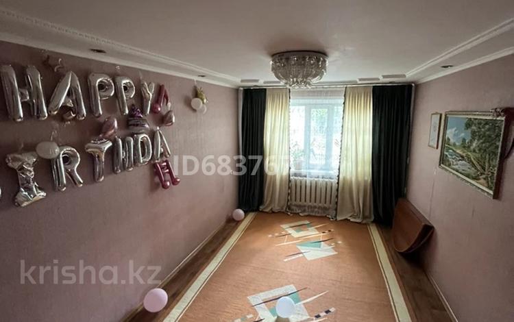 3-комнатная квартира · 62 м² · 1/5 этаж, Майкудук, Майкудук, 16й микрорайон 33 за 14.5 млн ₸ в Караганде, Алихана Бокейханова р-н — фото 29