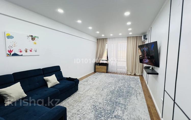 3-комнатная квартира · 90 м² · 9/10 этаж, 17-й мкр 86 за 38 млн ₸ в Актау — фото 2