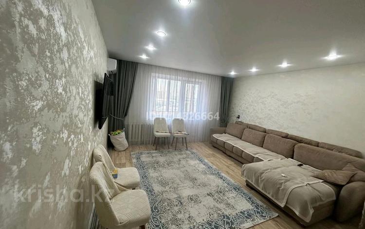 4-комнатная квартира · 79 м² · 7/9 этаж, дулатова за 40 млн ₸ в Семее — фото 2