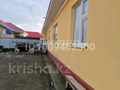 Часть дома · 4 комнаты · 100 м² · 10 сот., мкр Сарыкамыс, Шаңгерей.бөкеева 24/2 — Гаухартас за 40 млн ₸ в Атырау