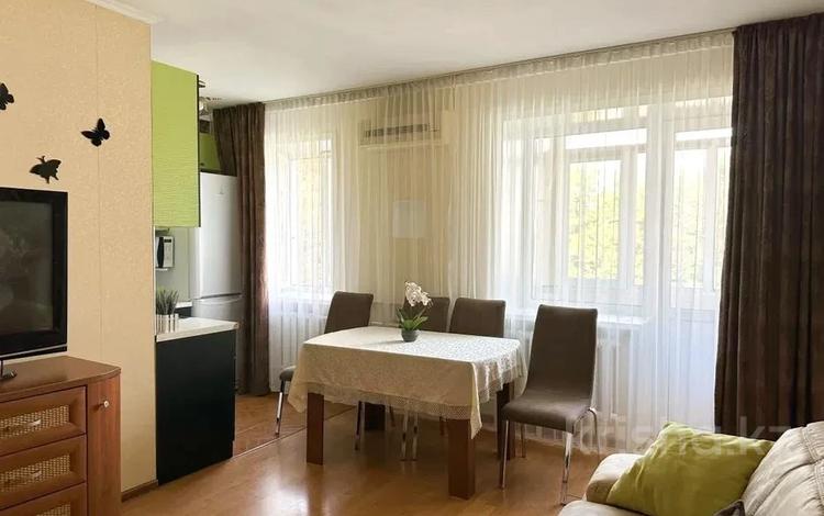 2-бөлмелі пәтер · 45 м² · 2 қабат, Самал-1 ш/а. 6, бағасы: 360 000 ₸ в Алматы, Медеуский р-н — фото 2