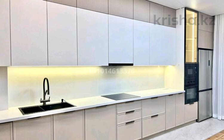 3-бөлмелі пәтер · 100.3 м² · 2/8 қабат, Ботагөз 2/1, бағасы: 110 млн ₸ в Алматы, Алатауский р-н — фото 2