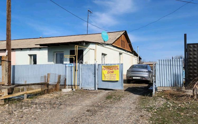 Отдельный дом · 3 комнаты · 92.5 м² · 6.5 сот., Алтынсарина 5А — Возле Дома Культуры за 12 млн 〒 в им.Балгабека кыдырбекулах — фото 28