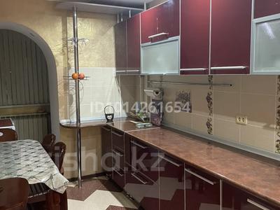 3-комнатная квартира · 70 м² · 4/9 этаж, мкр 8 — Пр. А.Молдагуловой за 30 млн ₸ в Актобе