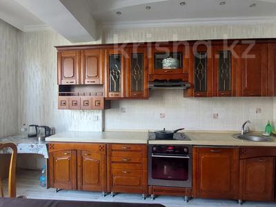 4-комнатная квартира · 150 м² · 5/12 этаж, мкр Керемет 5 к19 за 700 000 ₸ в Алматы, Бостандыкский р-н