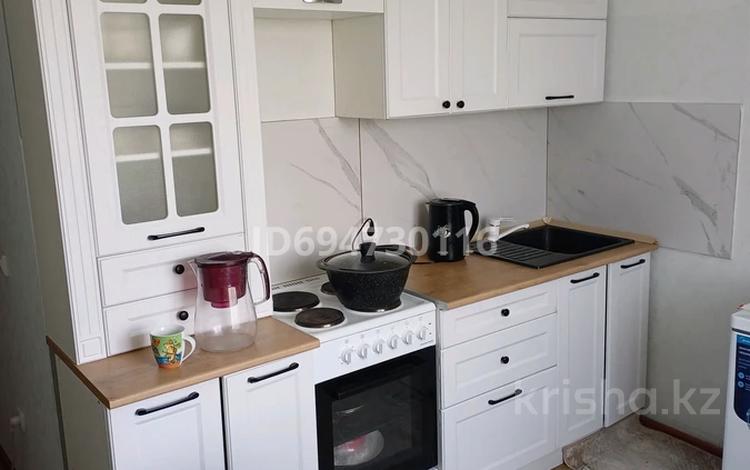 1-бөлмелі пәтер · 45 м² · 1/5 қабат, Аманжолова 13/2, бағасы: 14.5 млн ₸ в им. Касыма кайсеновой — фото 2
