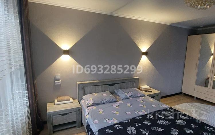 1-бөлмелі пәтер · 30 м² · 3/5 қабат, Сатпаева 104, бағасы: 12 000 ₸ — фото 2