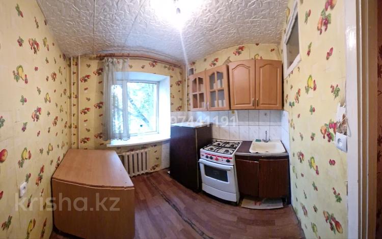 2-комнатная квартира, 45 м², 2/5 этаж, Пришахтинск, Пришахтинск, 23й микрорайон 8 за 10 млн 〒 в Караганде, Алихана Бокейханова р-н — фото 2