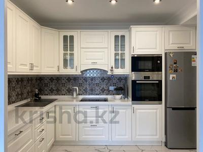 2-комнатная квартира · 100 м² · 10/13 этаж, Сейфуллина 580 — Аль-Фараби за 550 000 〒 в Алматы, Бостандыкский р-н