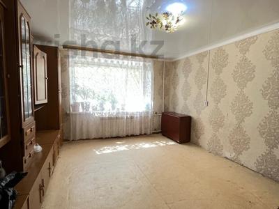 1-бөлмелі пәтер · 38 м² · 1/5 қабат, 12 ш/а., бағасы: 9.5 млн ₸ в Актобе, мкр 12