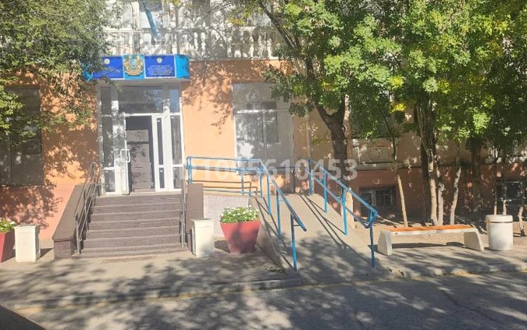 Свободное назначение, офисы, магазины и бутики, склады, салоны красоты, медцентры и аптеки, образование · 182 м² за 46 млн 〒 в Атырау — фото 9