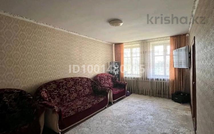 2-комнатная квартира · 49 м² · 2/2 этаж, 352 квартал 1 — ТД Апрель за 15.5 млн 〒 в Семее, мкр Красный Кордон — фото 2
