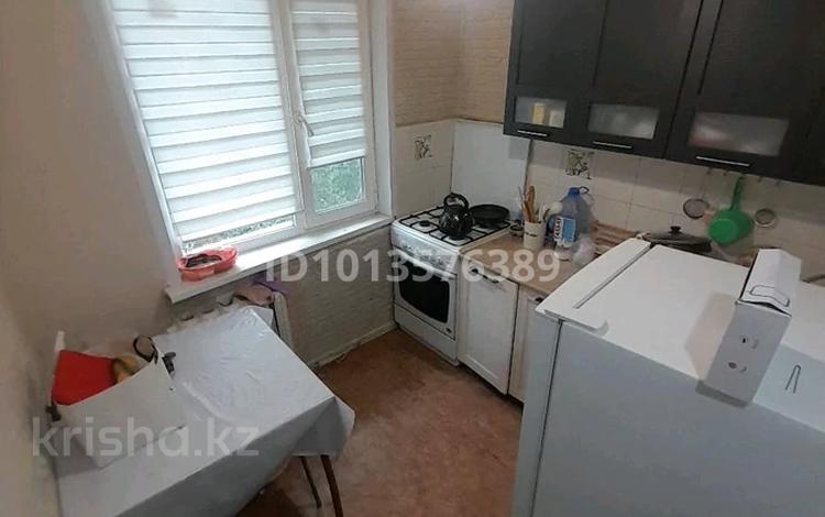 2-комнатная квартира · 48 м² · 5/5 этаж, мкр Айгуль 43 за 120 000 ₸ в Уральске — фото 2