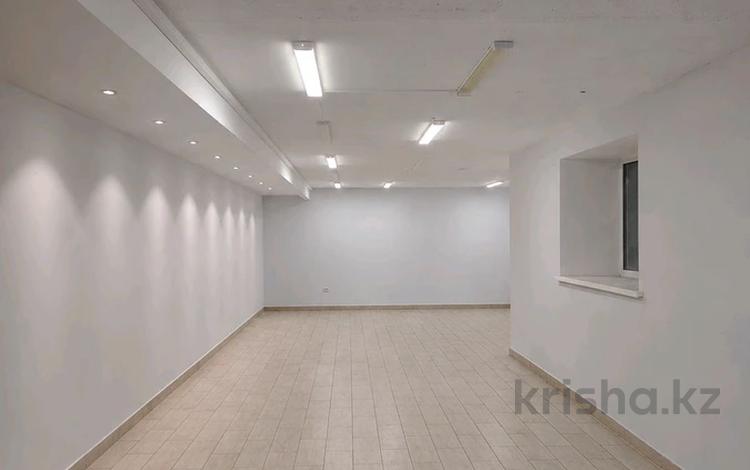 Свободное назначение, офисы, магазины и бутики, склады, студии · 75 м² за 550 000 ₸ в Астане, Нура р-н — фото 5
