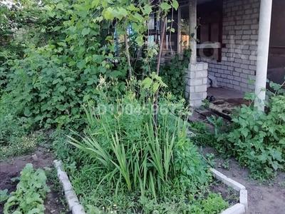 Дача · 2 комнаты · 10 м² · 6 сот., Калиновая — Остановка "Первые дачи", сад Энтузиаст за 5 млн 〒 в Павлодаре