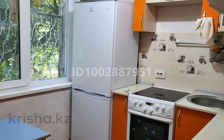 1-комнатная квартира · 35 м² · 1/5 этаж, Бурова за 120 000 〒 в Усть-Каменогорске — фото 3