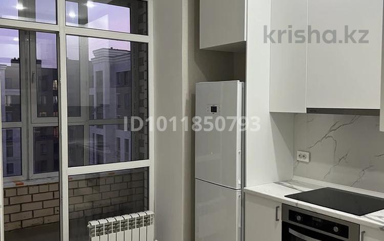 1-комнатная квартира · 33 м² · 9/10 этаж, ул. Кайыма Мухамедханова 8 за 230 000 ₸ в Астане, Есильский р-н — фото 2