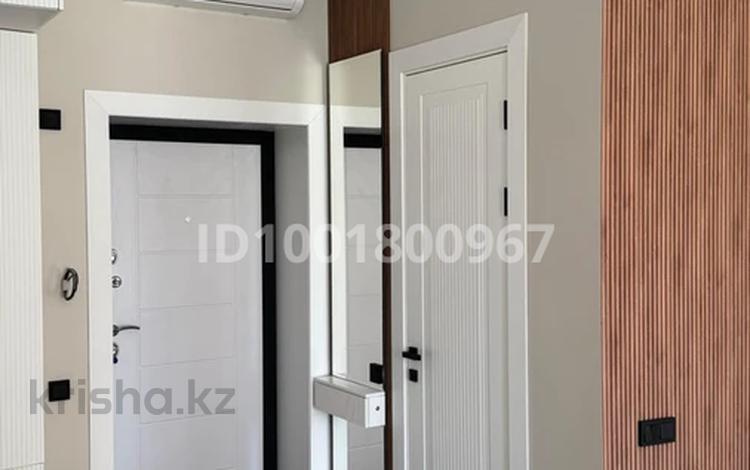 2-комнатная квартира · 40 м² · 1/14 этаж, Манаса 109а за 450 000 ₸ в Алматы, Алмалинский р-н — фото 2