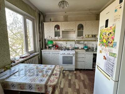 2-комнатная квартира · 52.1 м² · 3/5 этаж, Ауэзова 27 за 15 млн 〒 в Семее