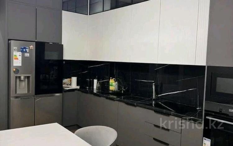 3-комнатная квартира · 90 м² · 5/20 этаж, Байтурсынова 30 — СРОЧНАЯ ПРОДАЖА за ~ 68 млн ₸ в Астане, Сарайшык р-н — фото 2