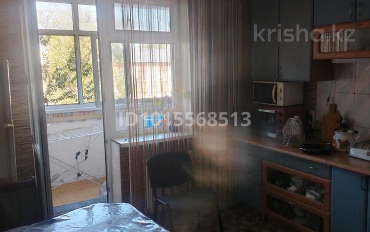 2-бөлмелі пәтер · 60 м² · 3/5 қабат, 18 микрарайон 38, бағасы: 140 000 ₸ в Конаеве — фото 2