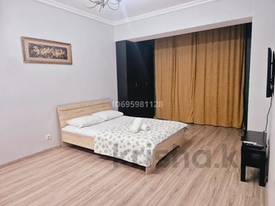 1-бөлмелі пәтер, 50 м², 9/12 қабат сағатына, Кабанбай Батыра 223/161 — Байзакова, бағасы: 3 000 〒 в Алматы, Алмалинский р-н