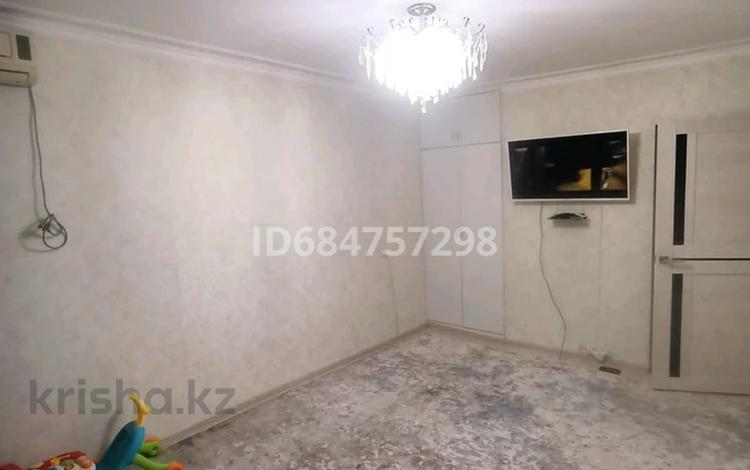 2-комнатная квартира, 57 м², 3/5 этаж, 1мкр Самал 27 за 15.8 млн 〒 в Туркестане — фото 2