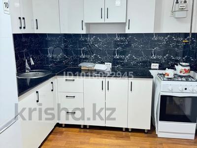 3 комнаты · 80 м² · 1/5 этаж, Левый берег 45 — Левый берег 45 дом 1 этаж стадионның қасында за 30 000 ₸ в 