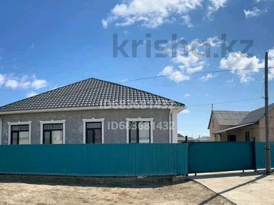 Отдельный дом · 5 комнат · 200 м² · 10 сот., пгт Балыкши, Көк арна 25 за 40 млн 〒 в Атырау