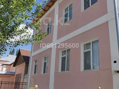 Продажа домов и дачи в Кызылординской обл.: Отдельный дом · 8 комнат · 300 м² · 15 сот., Корасан ата 66 — Ипподром, возле школы 278, садик Сыр еркеси за 70 млн 〒 Отдельный дом · 8 комнат · 300 м² · 15 сот., Корасан ата 66 — Ипподром, возле школы 278, садик Сыр еркеси за 70 млн 〒 в