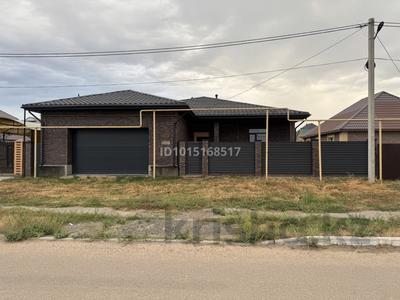 Отдельный дом · 4 комнаты · 230 м² · 10 сот., Северный 12 — Солнечный супермаркет рядом за 90 млн ₸ в 