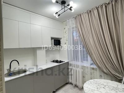 Аренда квартир посуточно в Жамбылской обл.: 1-комнатная квартира · 40 м² · 1/5 этаж, Акбулак 5 — Баласагун за 13 000 〒 1-комнатная квартира · 40 м² · 1/5 этаж, Акбулак 5 — Баласагун за 13 000 〒 в Таразе