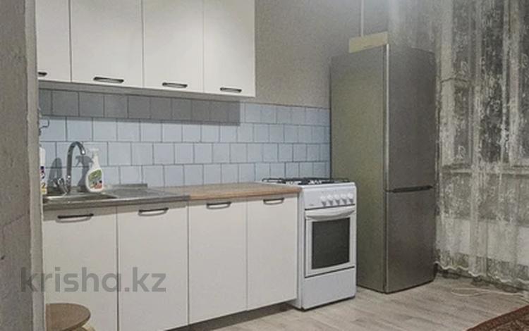 1-бөлмелі пәтер · 42 м² · 4/5 қабат, мкр Айнабулак-1 1 — Айнабулак, бағасы: 150 000 ₸ в Алматы, Жетысуский р-н — фото 2