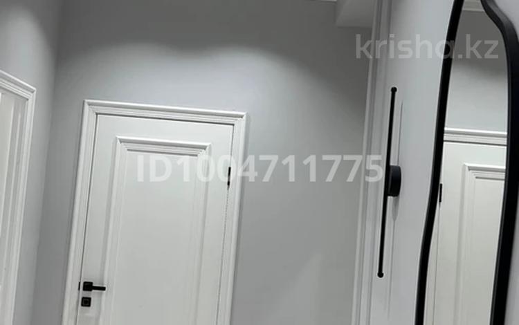 2-бөлмелі пәтер · 69.8 м² · 4/5 қабат, мкр Самал, Мкрн Самал 15, бағасы: 33 млн ₸ в Атырау — фото 2