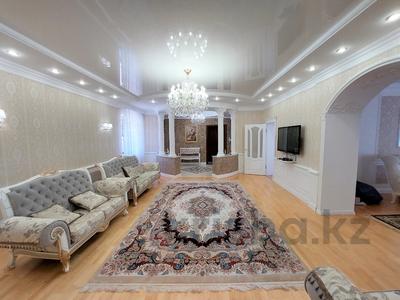 Отдельный дом • 5 комнат • 510 м² • 20 сот., Ермекова за 220 млн 〒 в Караганде, Казыбек би р-н