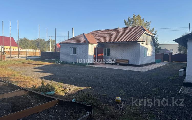 Отдельный дом · 3 комнаты · 94 м² · 10 сот., Нурхан Ахметбекова 23 за 80 млн ₸ в Астане, Сарайшык р-н — фото 2